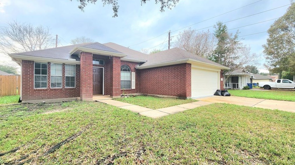 8206 Soledad Dr, Houston, TX 77083