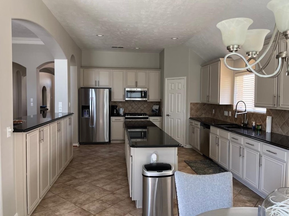 1330 Leigh Gardens Dr, Sugar Land TX  77479-1831 exterior