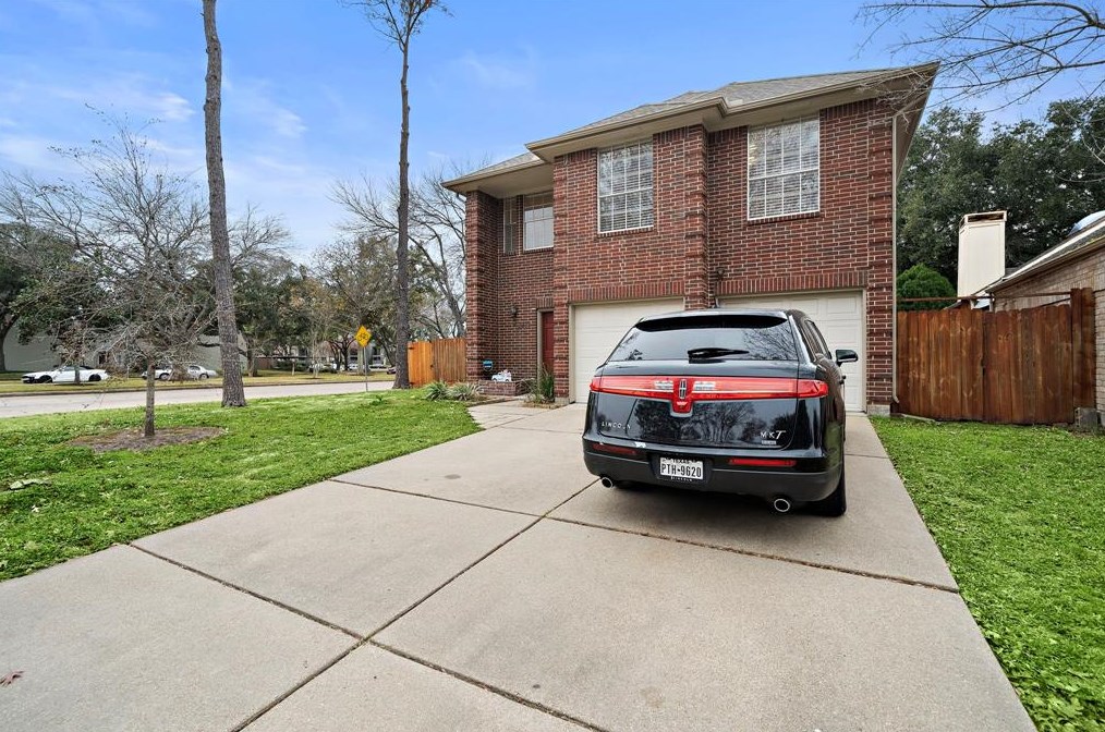 2238 Jamara Ln, Houston, TX 77077