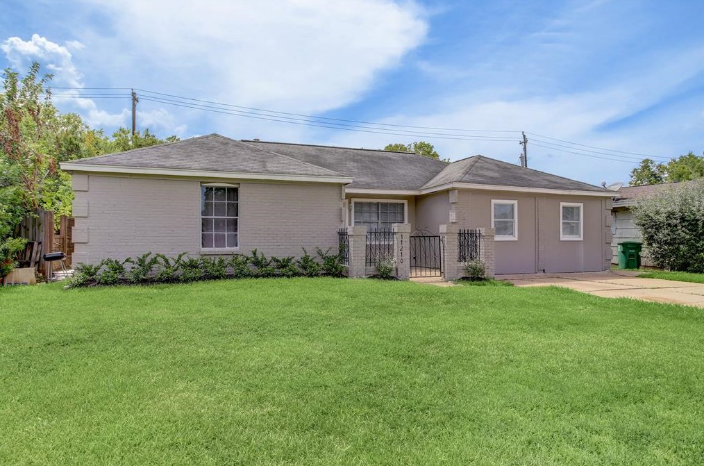 11210 Jutland Rd, Houston, TX 77048
