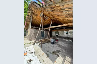 9318 Sherbourne Street, Houston, TX 77016 - Photo 12