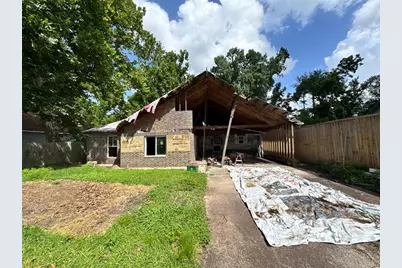 9318 Sherbourne Street, Houston, TX 77016 - Photo 1