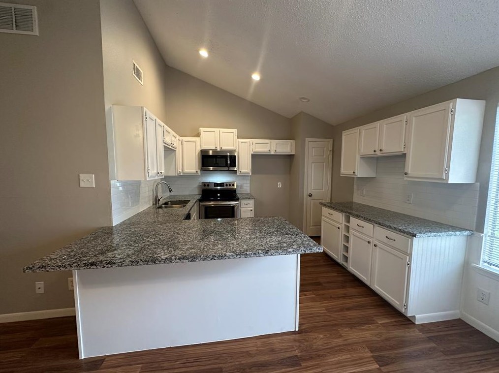 3402 Hillstone Dr, Sugar Land, TX 77479