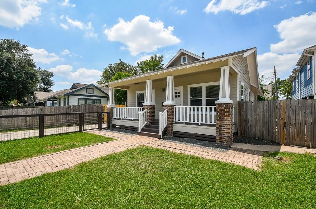 1307 Walton St, Houston, TX 77009