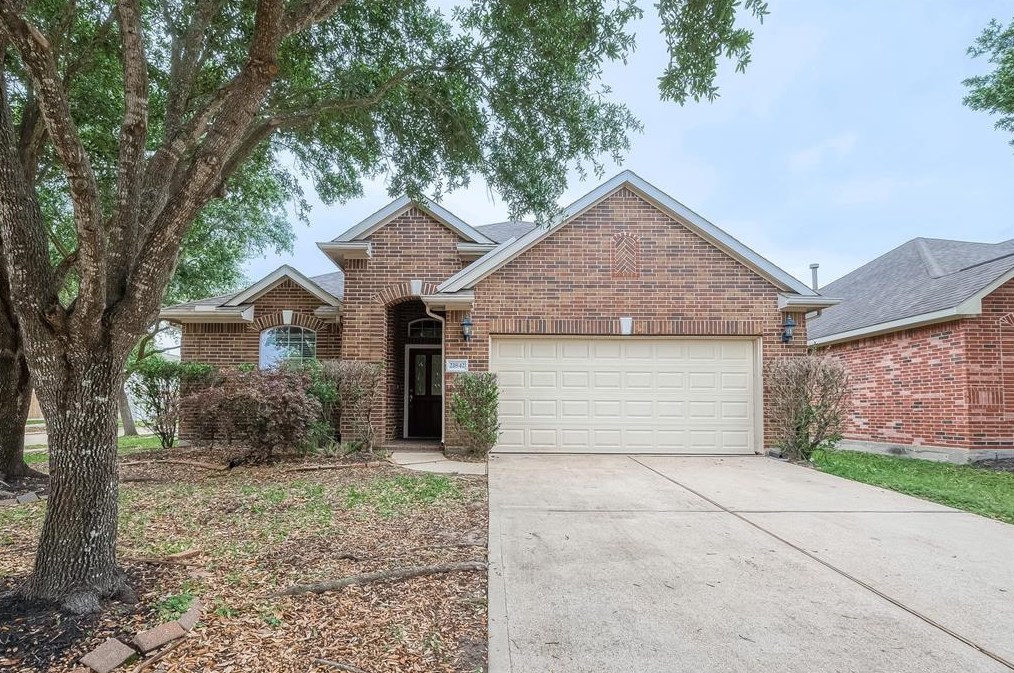 21842 Winsome Rose Ct, Cypress, TX 77433-6138