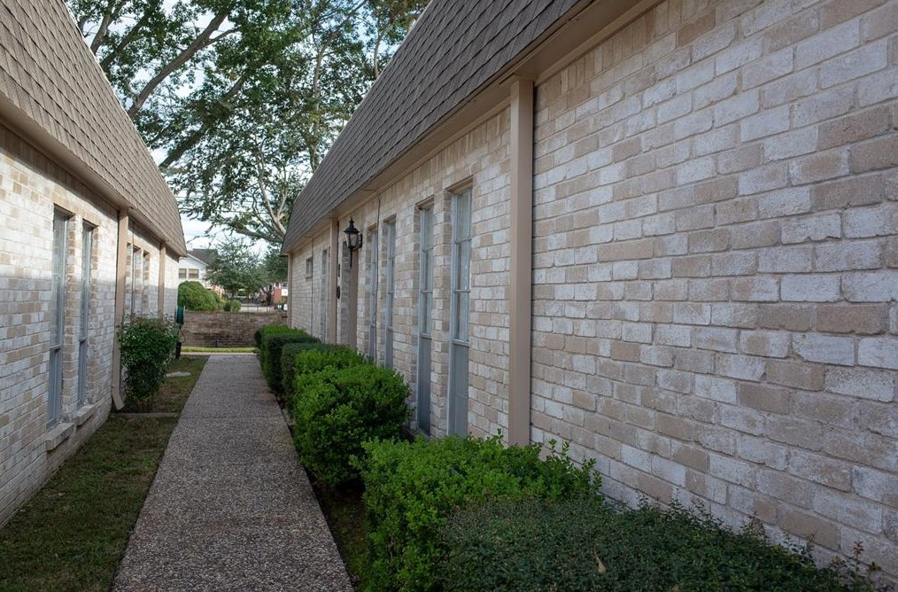 10 River Creek Way, Sugar Land, TX 77478