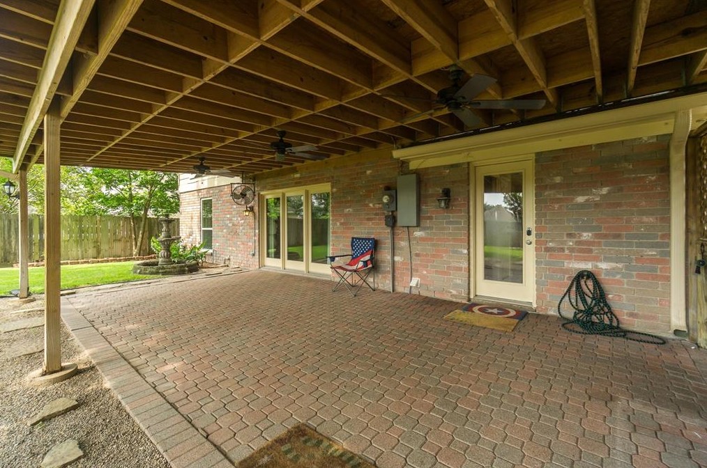 8934 Crazy Horse Trl, Houston TX  77064-7150 exterior