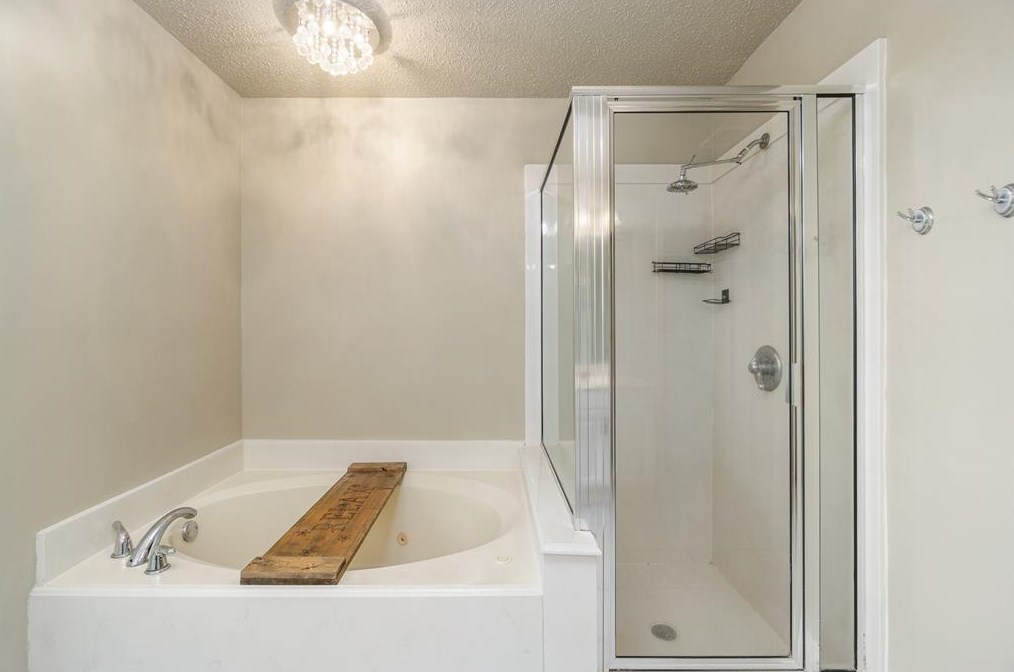 8934 Crazy Horse Trl, Houston TX  77064-7150 exterior