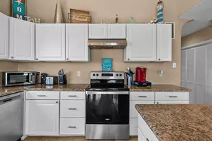 13011 Coronado Dr, Freeport, TX 77541 - Photo 12