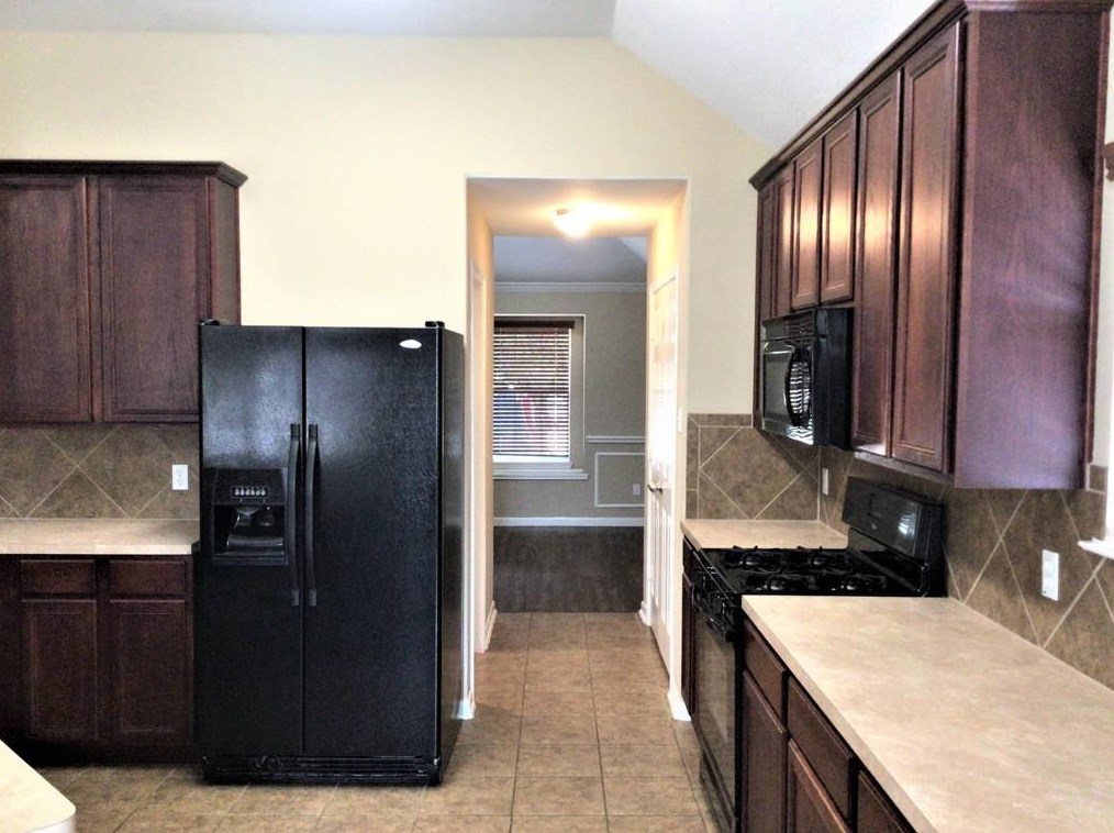 30515 N Sulphur Creek Dr, Magnolia, TX 77355
