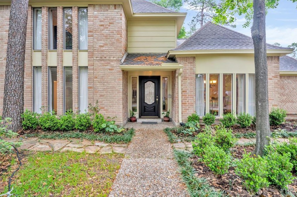15102 Rose Cottage Dr, Houston, TX 77069-2034