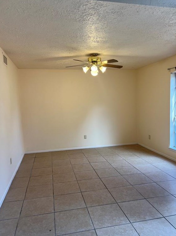 409 Bull Run Dr, League City, TX 77573