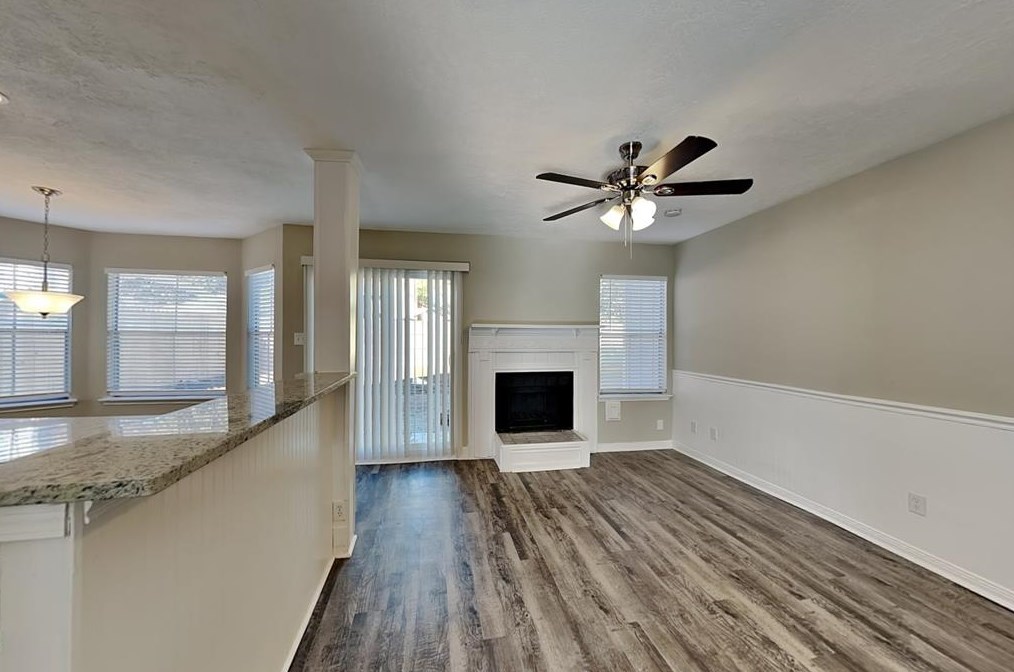 8631 Spring Green Dr, Houston, TX 77095