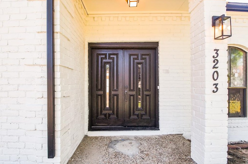 3203 Ashton Park Dr, Houston TX  77082-2215 exterior