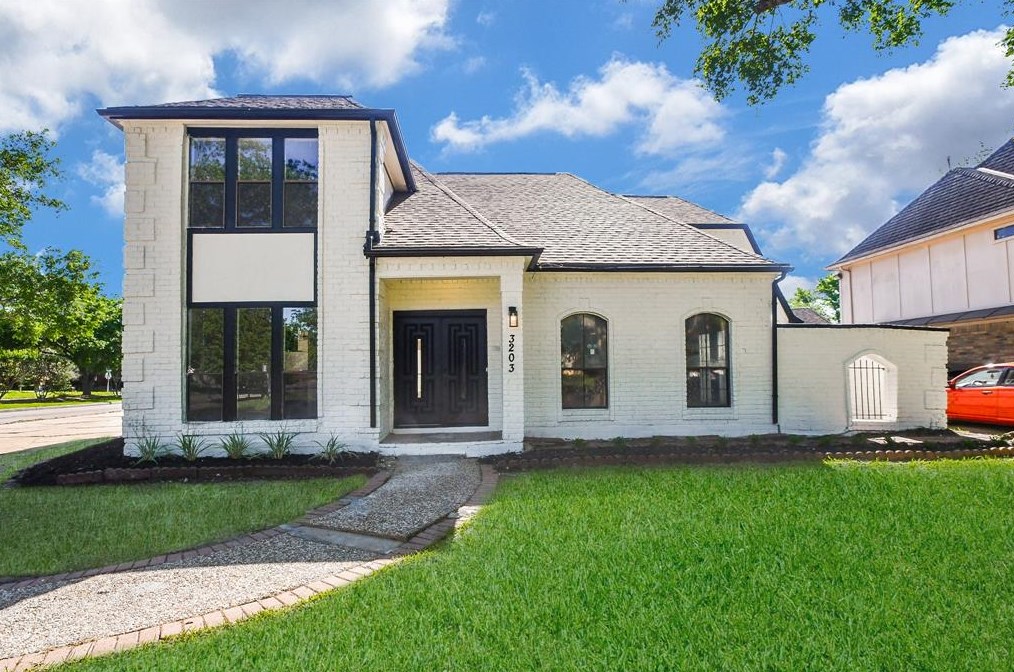 3203 Ashton Park Dr, Houston TX  77082-2215 exterior