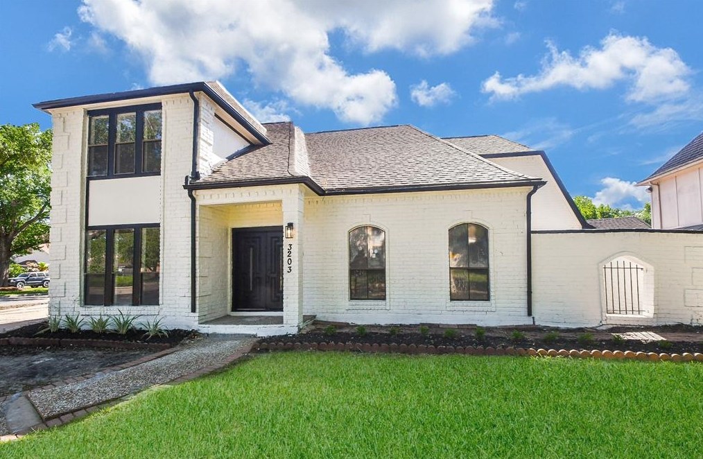3203 Ashton Park Dr, Houston TX  77082-2215 exterior