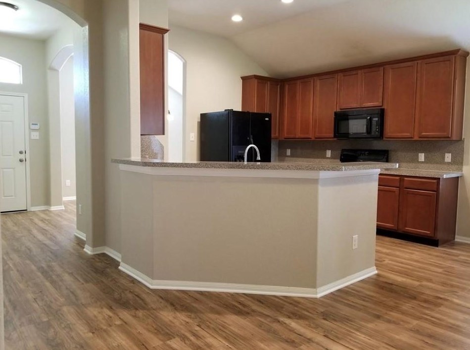 2618 Seahorse Bend Dr, Katy, TX 77449-0311
