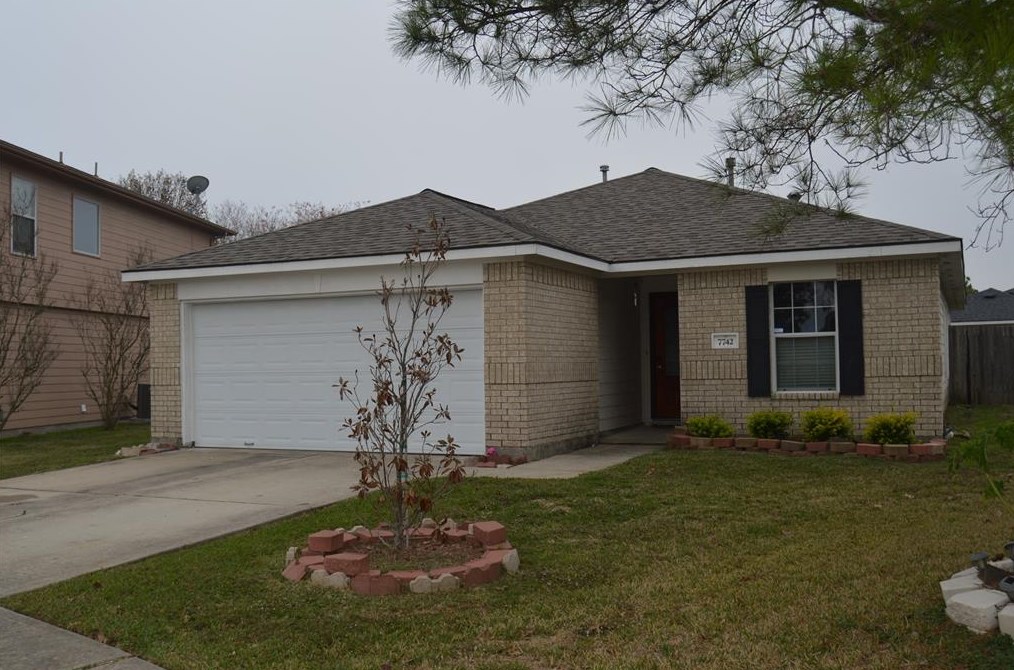 7742 Eldergrove Ln, Richmond, TX 77407