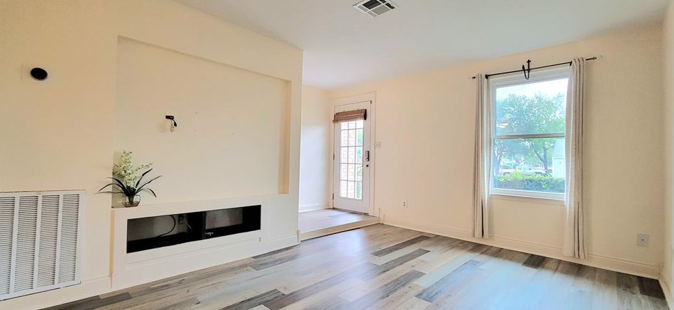 1357 Ramada Dr, Houston, TX 77062-5917