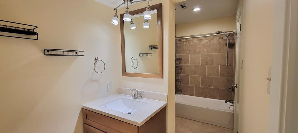 1357 Ramada Dr, Houston TX  77062-5909 exterior