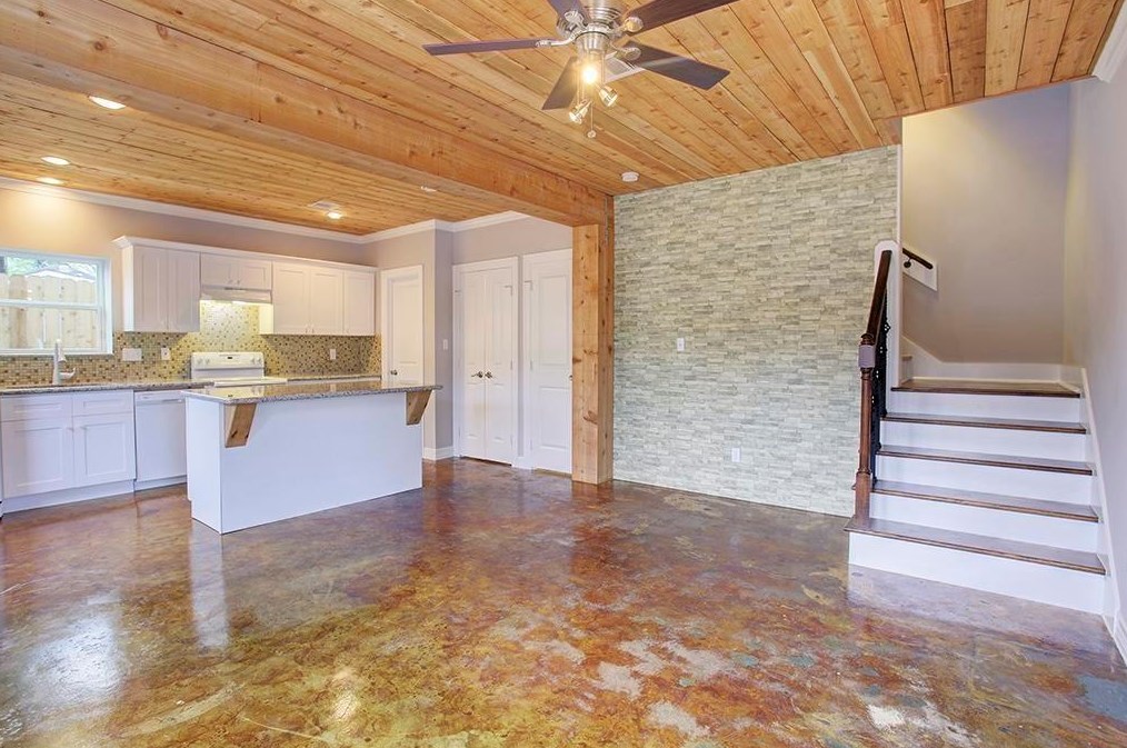 4122 Beggs St, Houston, TX 77009-4052