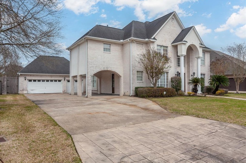 4250 Brownstone Dr, Beaumont, TX 77706-7451