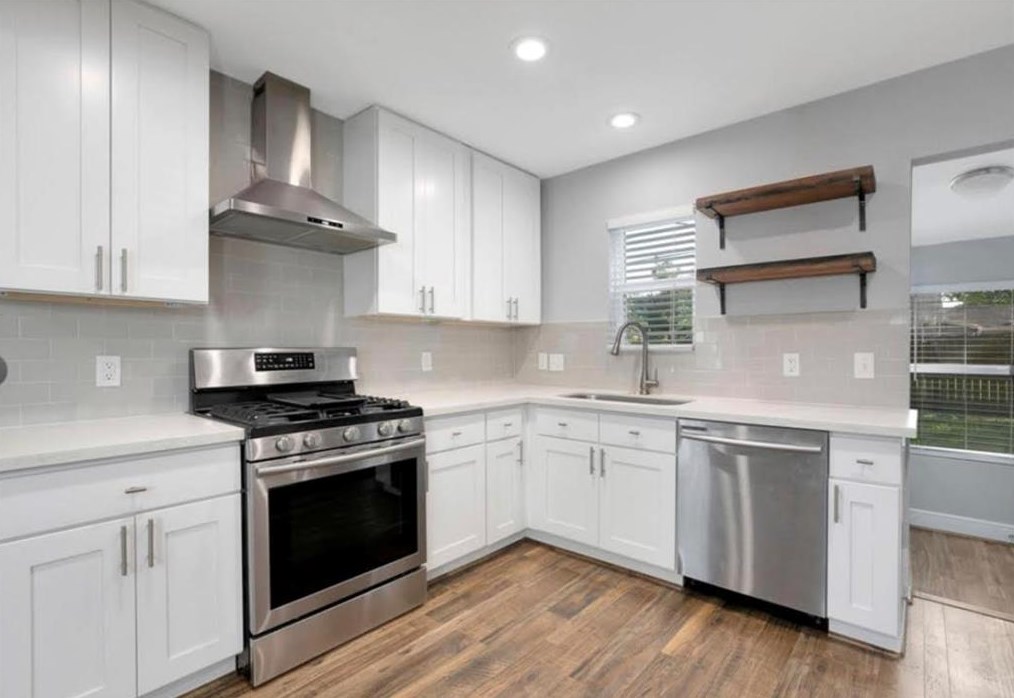 7710 Erath St, Houston TX  77012-1804 exterior