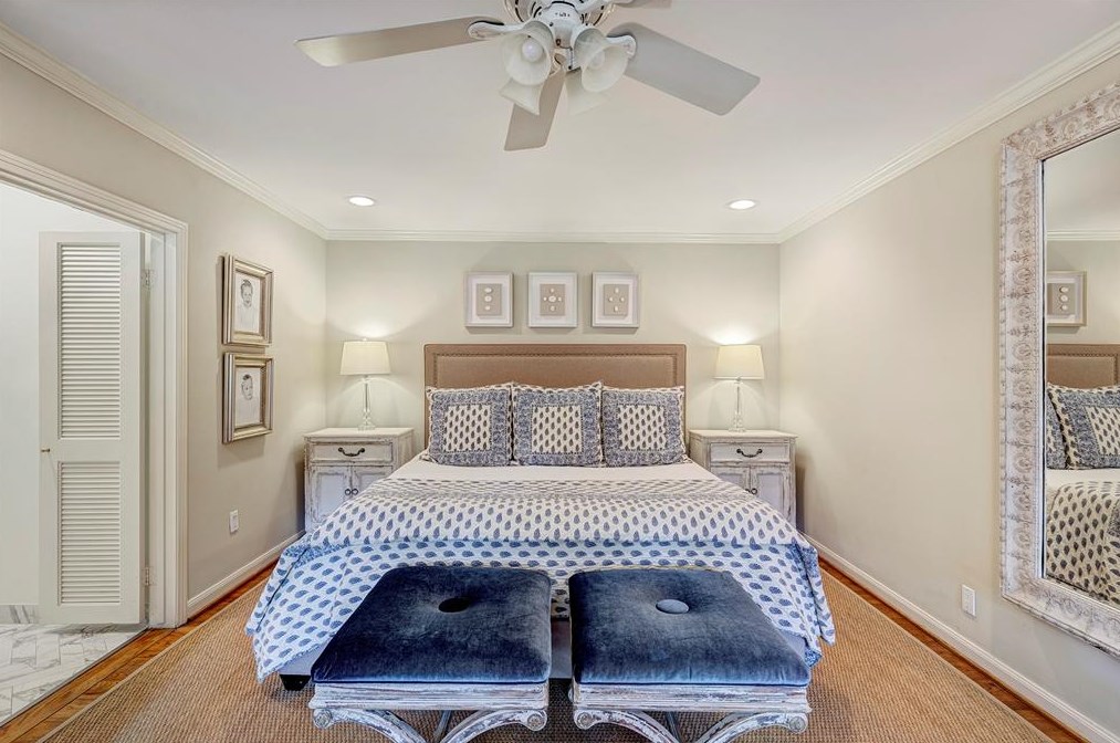 6236 Terwilliger Way, Houston TX  77056-2607 exterior