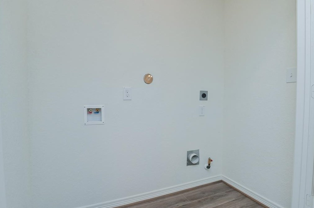 7904 Cora St, Houston TX  77088-5828 exterior