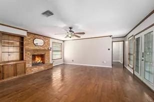 3608 Canterbury Dr, Baytown, TX 77521 - Photo 6