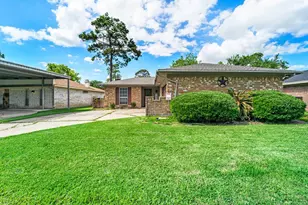 3608 Canterbury Dr, Baytown, TX 77521 - Photo 4