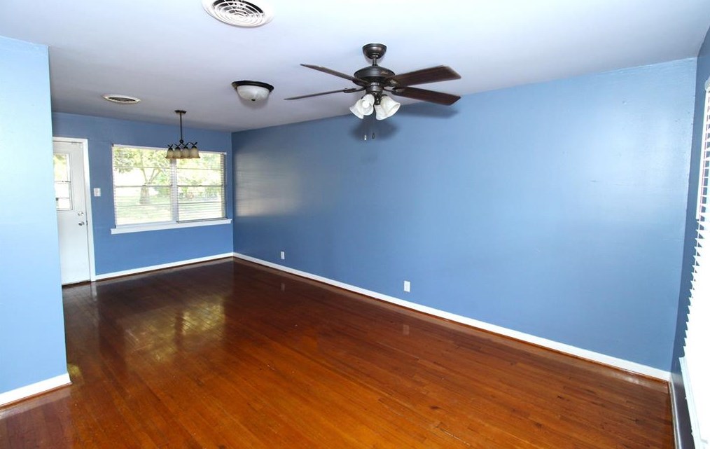 104 Oleander St, Richwood TX  77566-5620 exterior