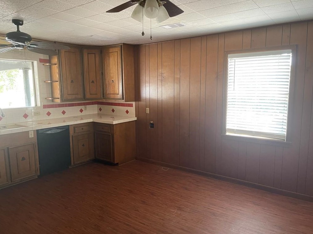 508 1st St, Livingston, TX 77351-3315