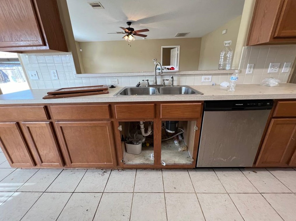 8415 Windy Thicket Ln, Cypress TX 77433-1524 exterior