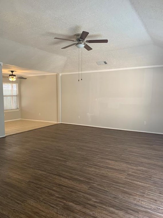 124 Greenshire Dr, League City, TX 77573