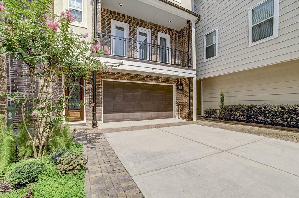 923 19th St, Houston, TX 77008