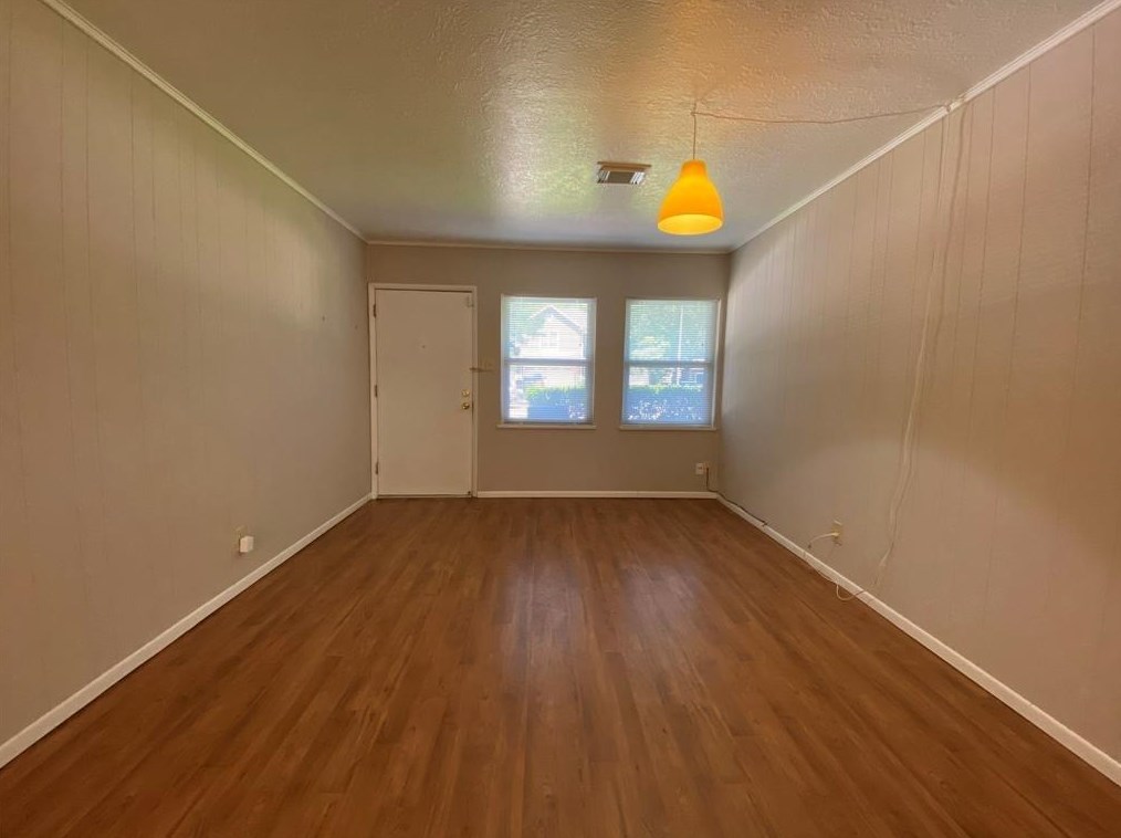 939 W 43rd St, Houston, TX 77018