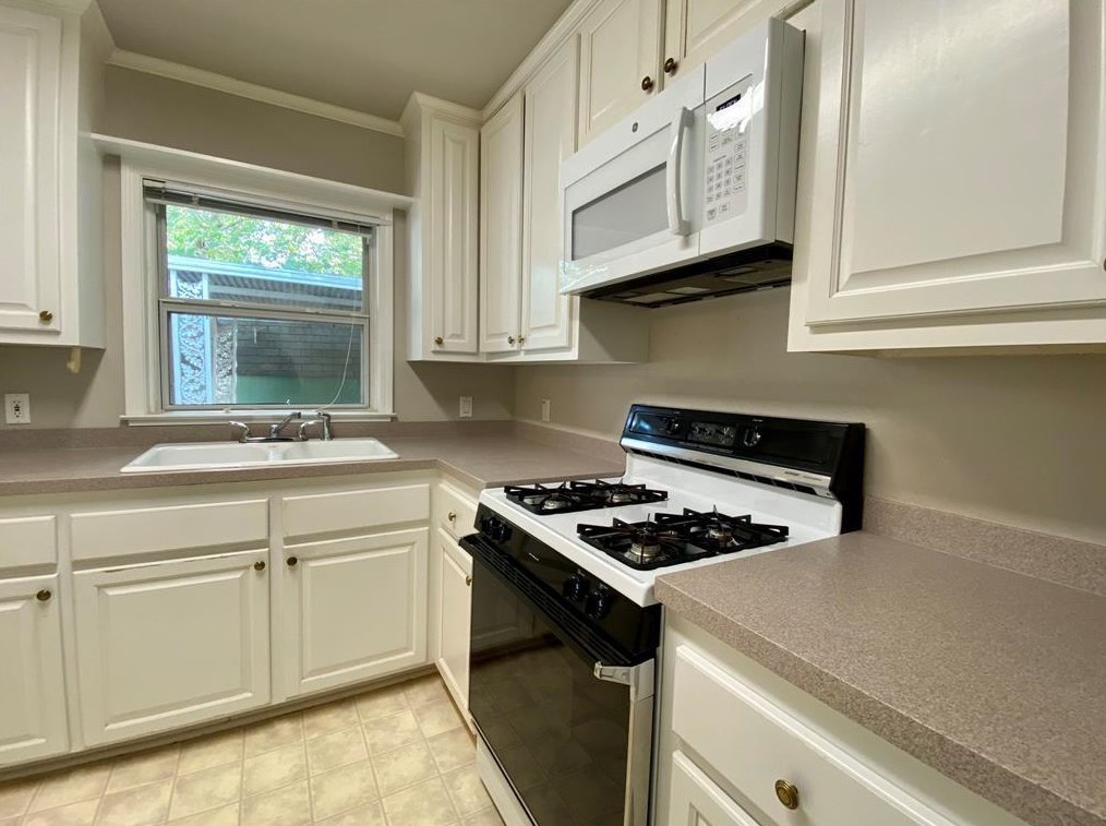 939 43rd St, Houston TX  77018-4405 exterior