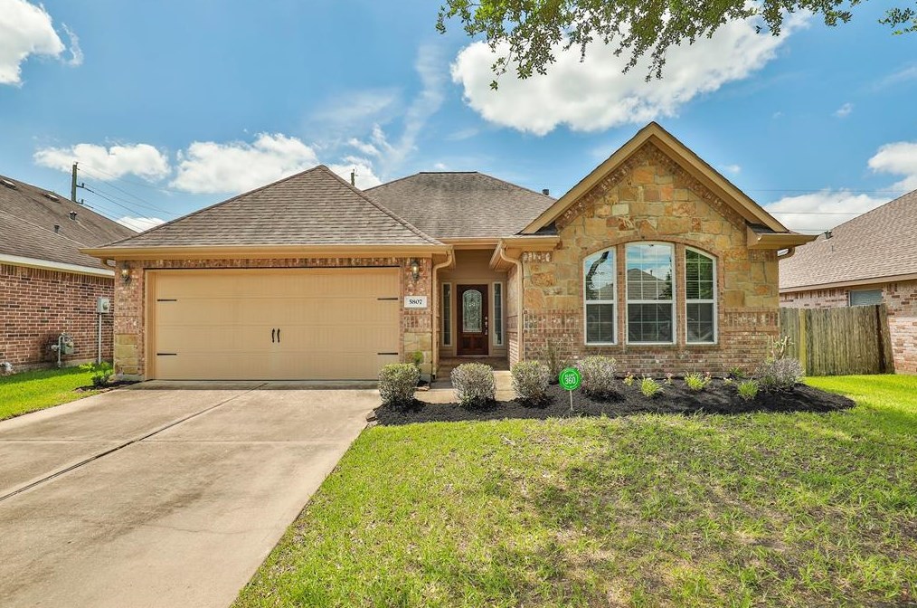 5807 Cypresswell Ct, Spring TX  77379-7999 exterior