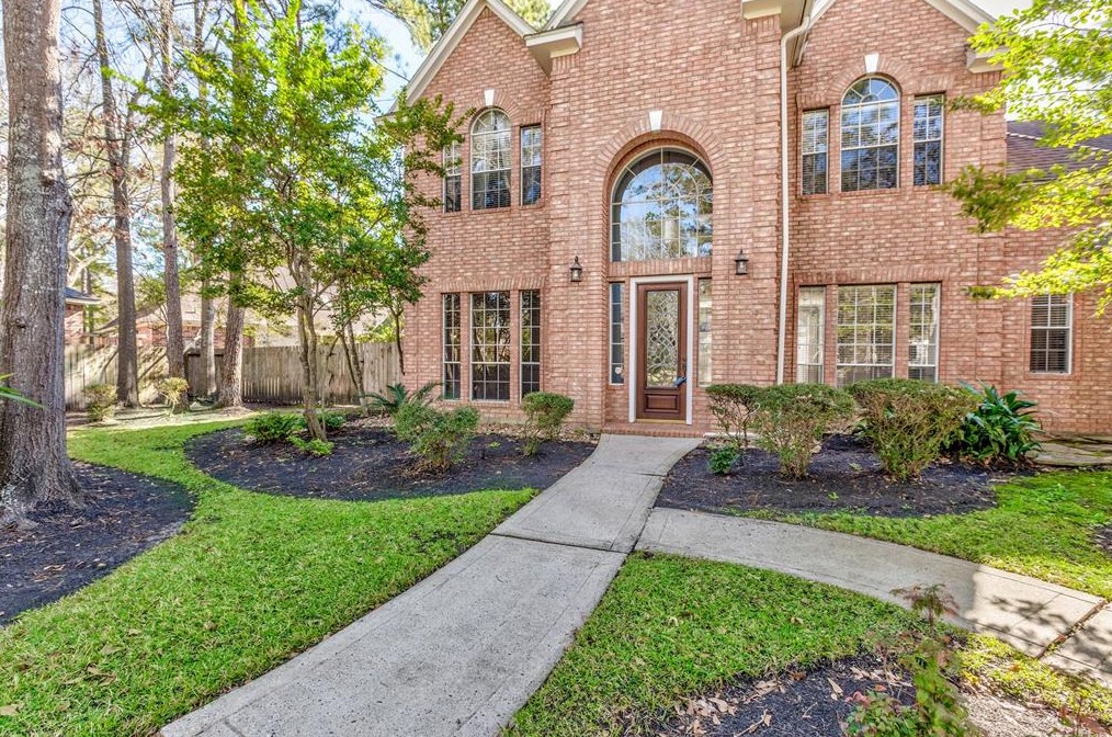 7 Gentlewind Pl, Spring TX  77381-6183 exterior