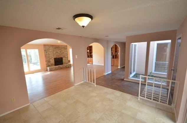 7919 Portal Dr, Houston TX  77071-1609 exterior