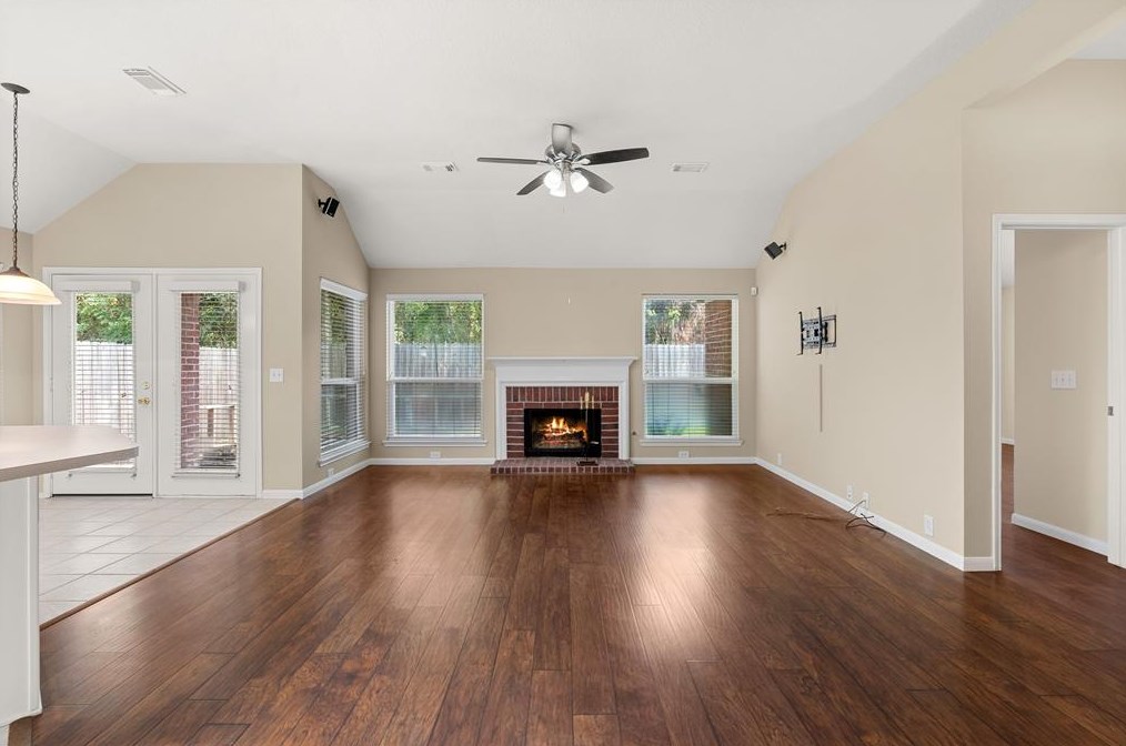 11854 Leaf Oak Dr, Houston TX  77065-5226 exterior