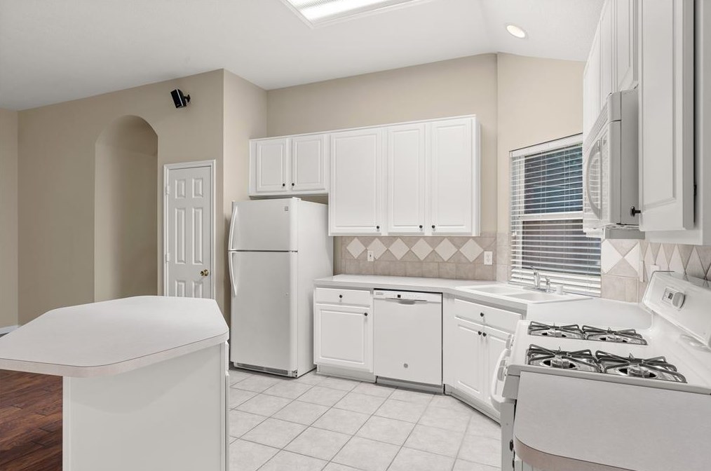 11854 Leaf Oak Dr, Houston TX  77065-5226 exterior