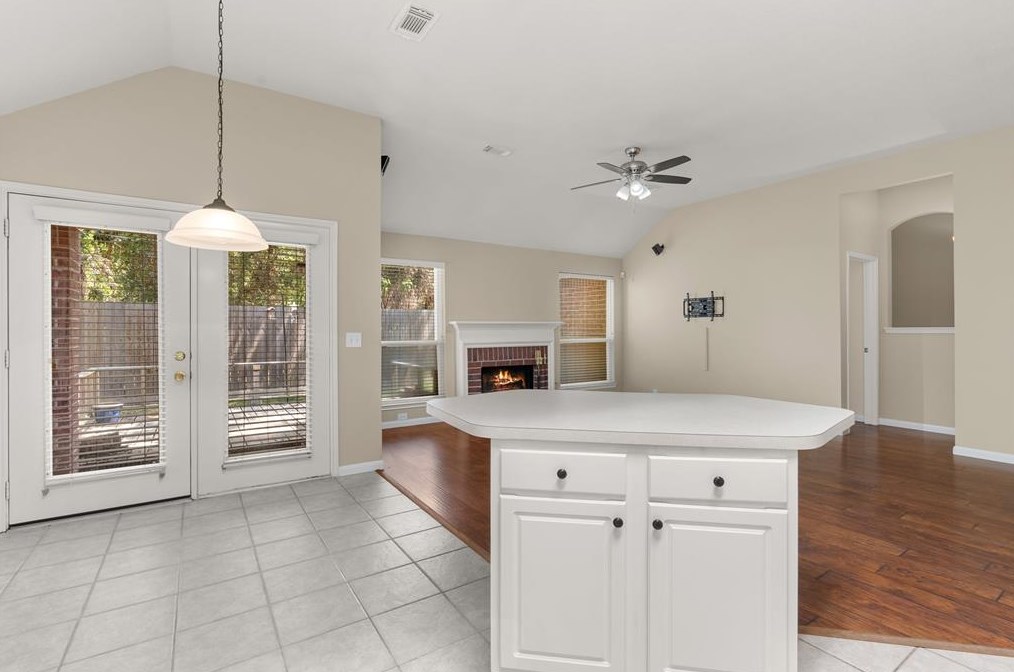 11854 Leaf Oak Dr, Houston TX  77065-5226 exterior