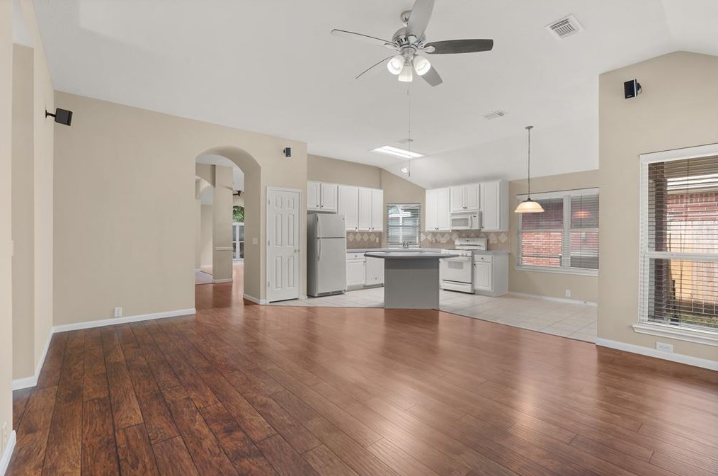 11854 Leaf Oak Dr, Houston TX  77065-5226 exterior