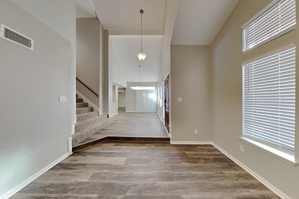 7761 Springville Dr, Houston, TX 77095