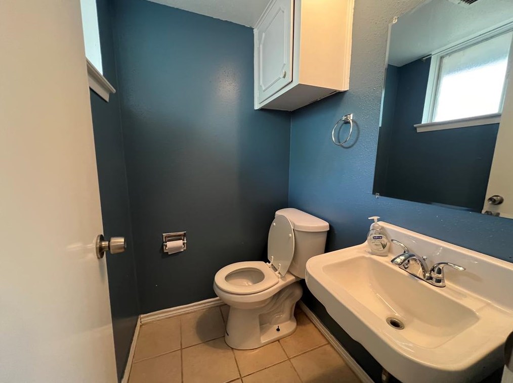 7514 Vernwood St, Houston TX 77040-2713 exterior