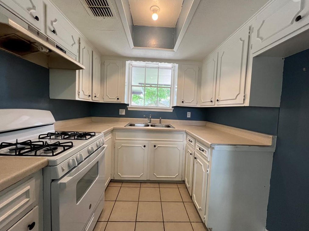 7514 Vernwood St, Houston TX 77040-2713 exterior