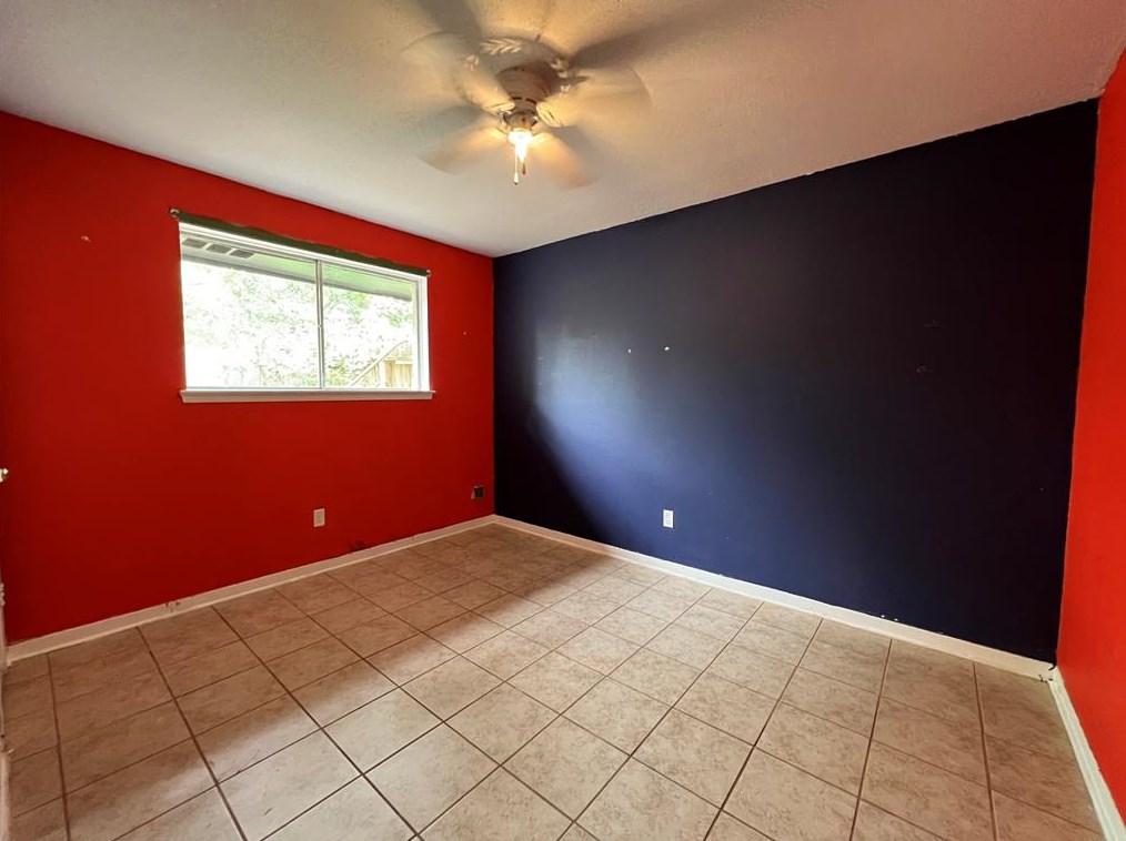 7514 Vernwood St, Houston TX 77040-2713 exterior