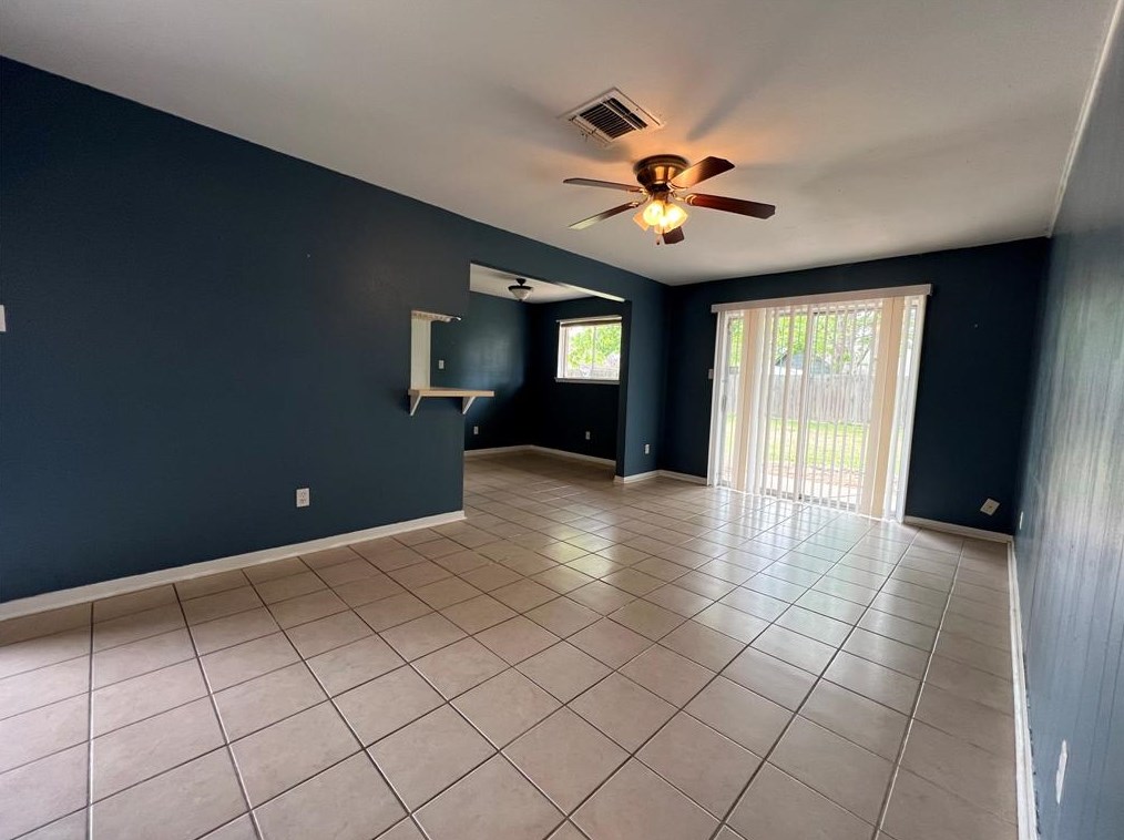 7514 Vernwood St, Houston TX 77040-2713 exterior